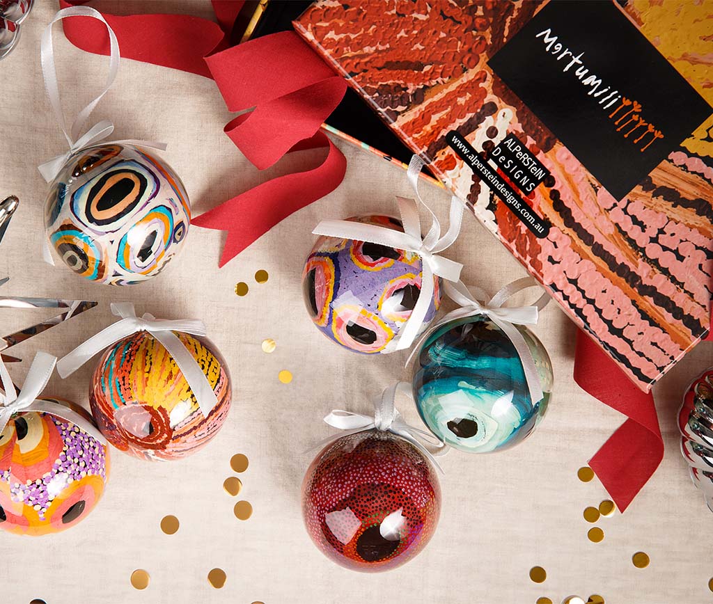 6 Pack Xmas Baubles - Martumili Artists